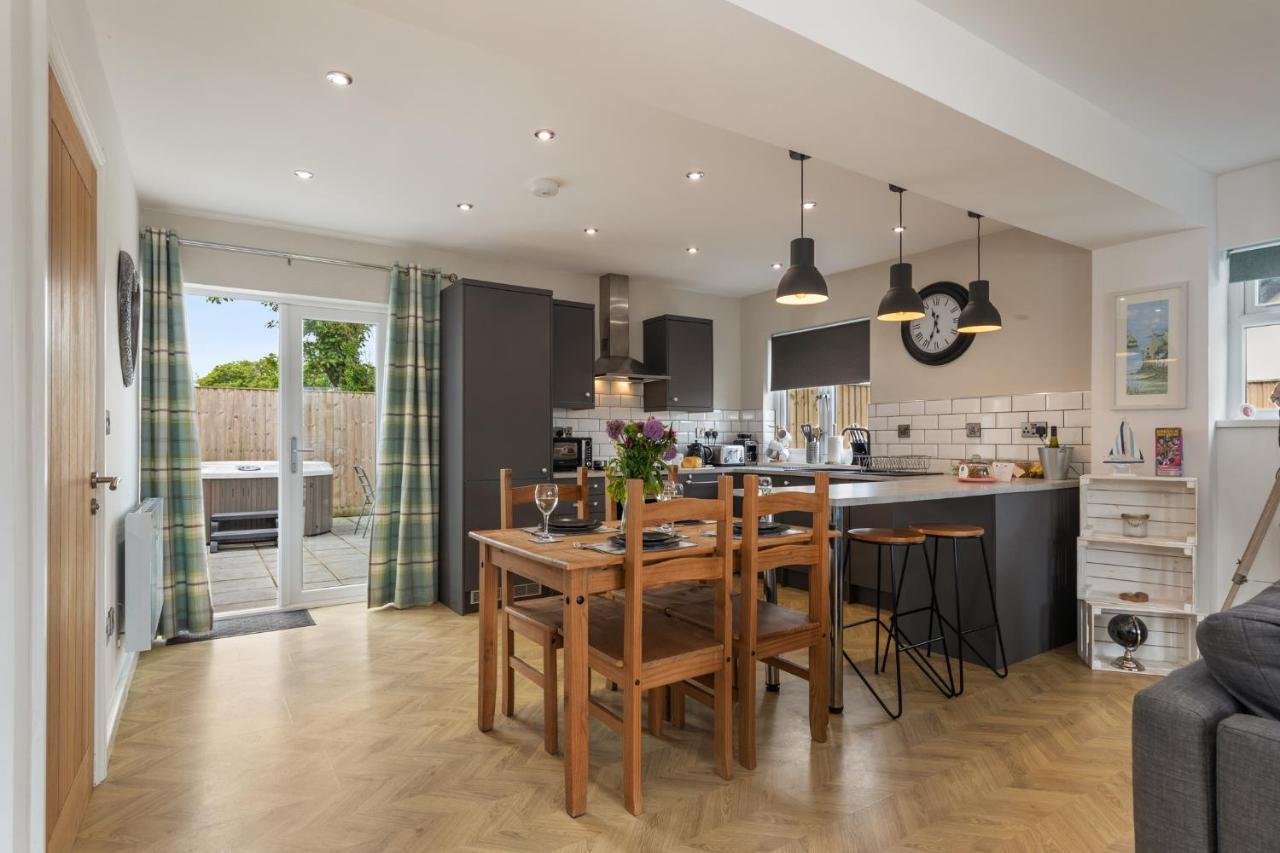 Acorn Cottage Тенби Экстерьер фото